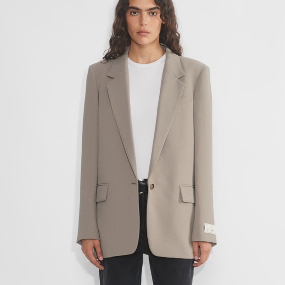 Aritzia Wilfred New generation blazer - Picture 1 of 7